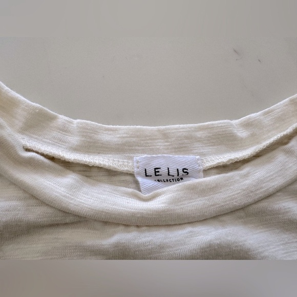 Le Lis Lips Crop Tee Shirt - Picture 2 of 6